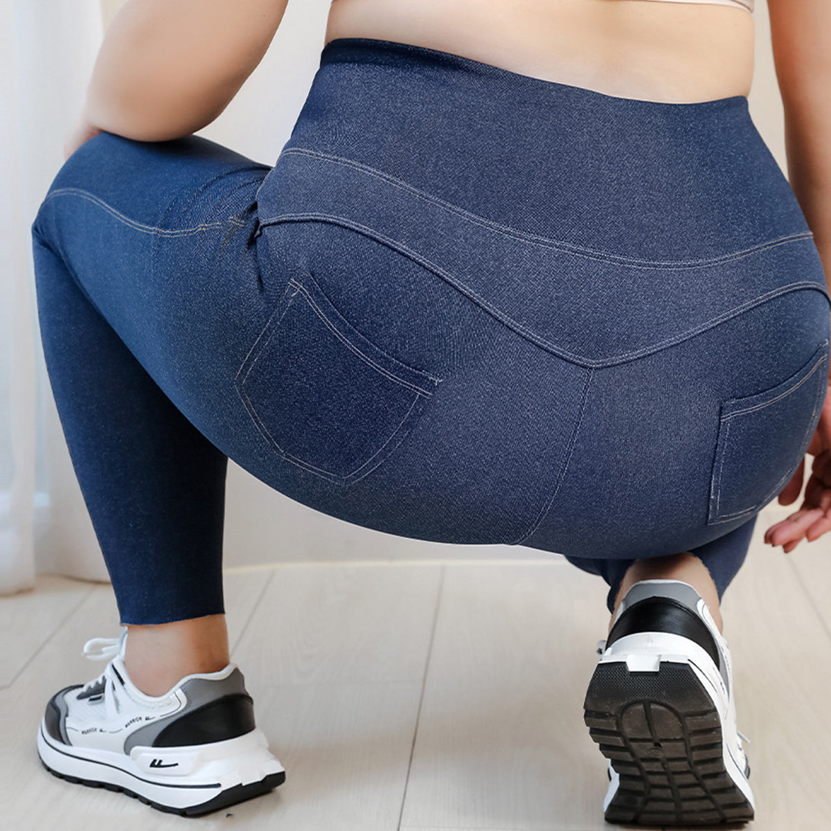 Plus Size High Waisted Tummy Control Butt Lifting Black Fleece Lined Leggings with Pockets