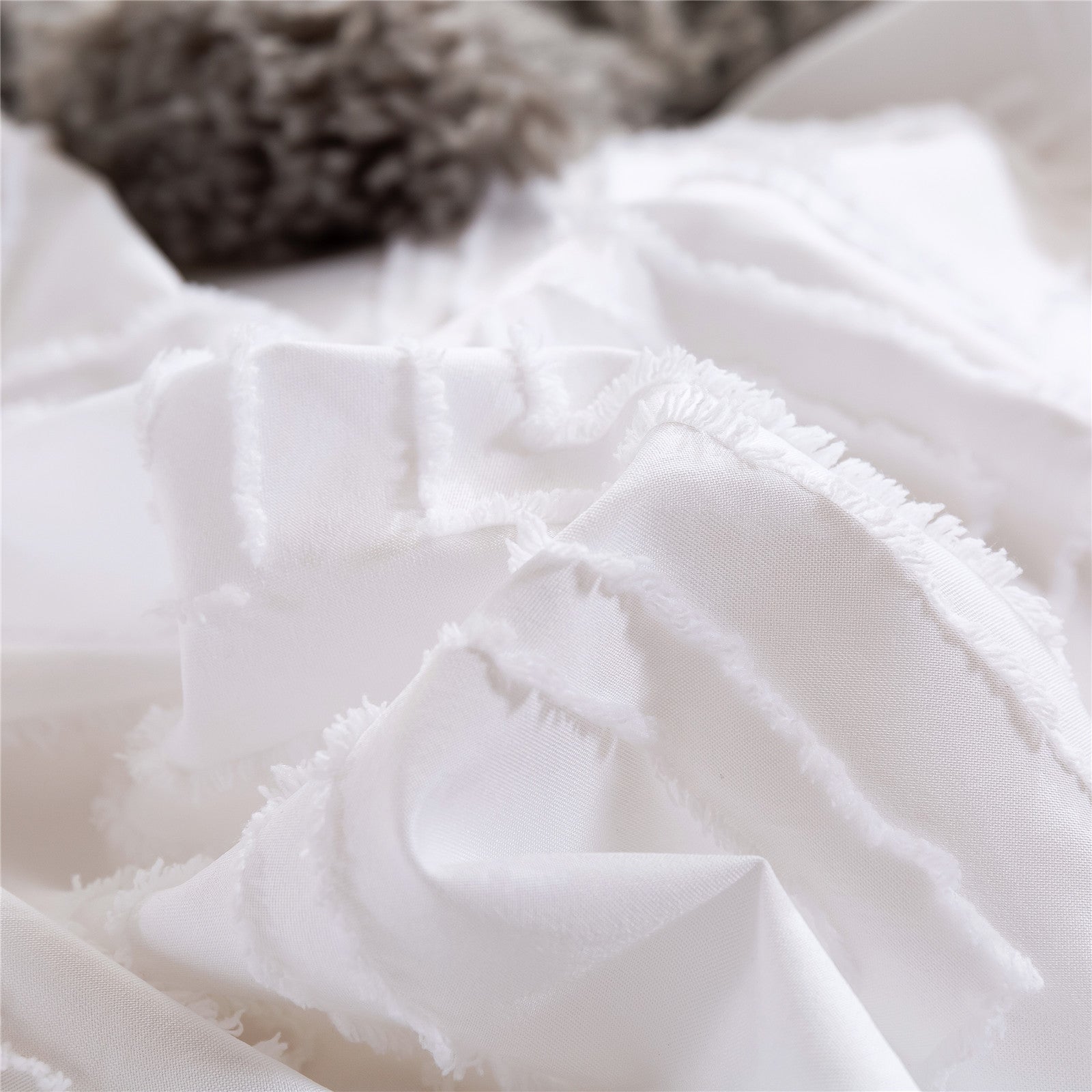 White Flower Cutting Design Quilt Cover Pillowcase Three-Piece Set
