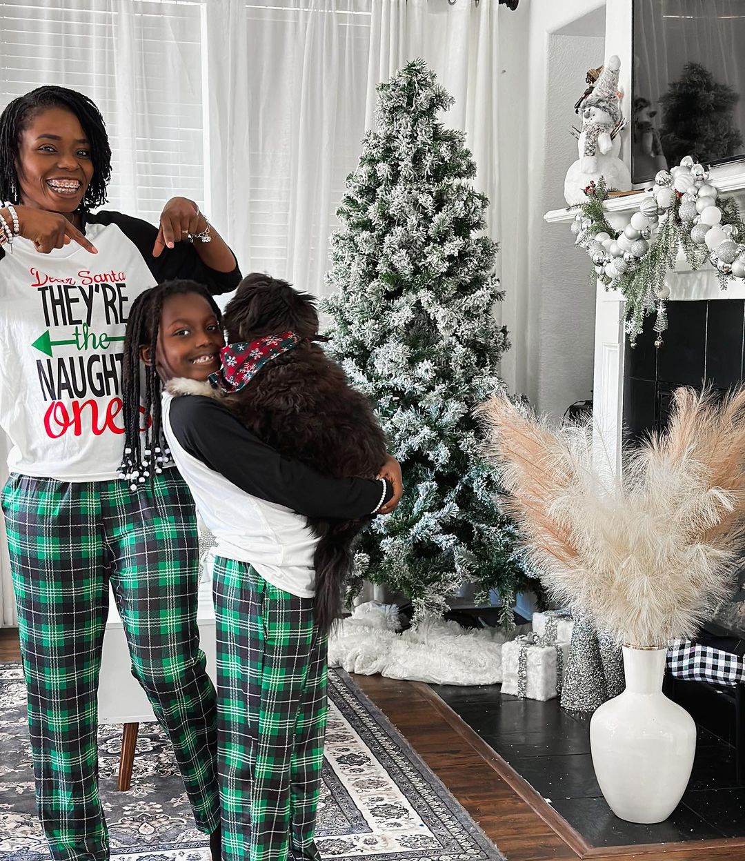 Christmas Letter Print Top and Plaid Pants Family Matching Pajamas Sets 2022